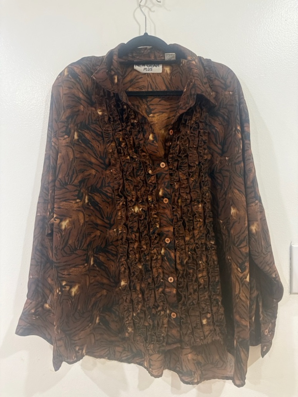 Brown Ruffled Button-Front Blouse - Picture 7 of 10